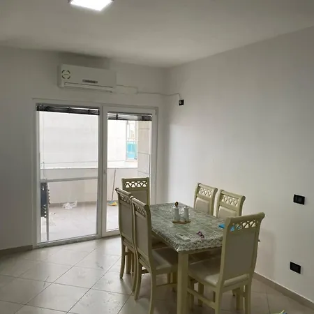 Leart Apartment 100m2 2 sovrum * Shëngjin